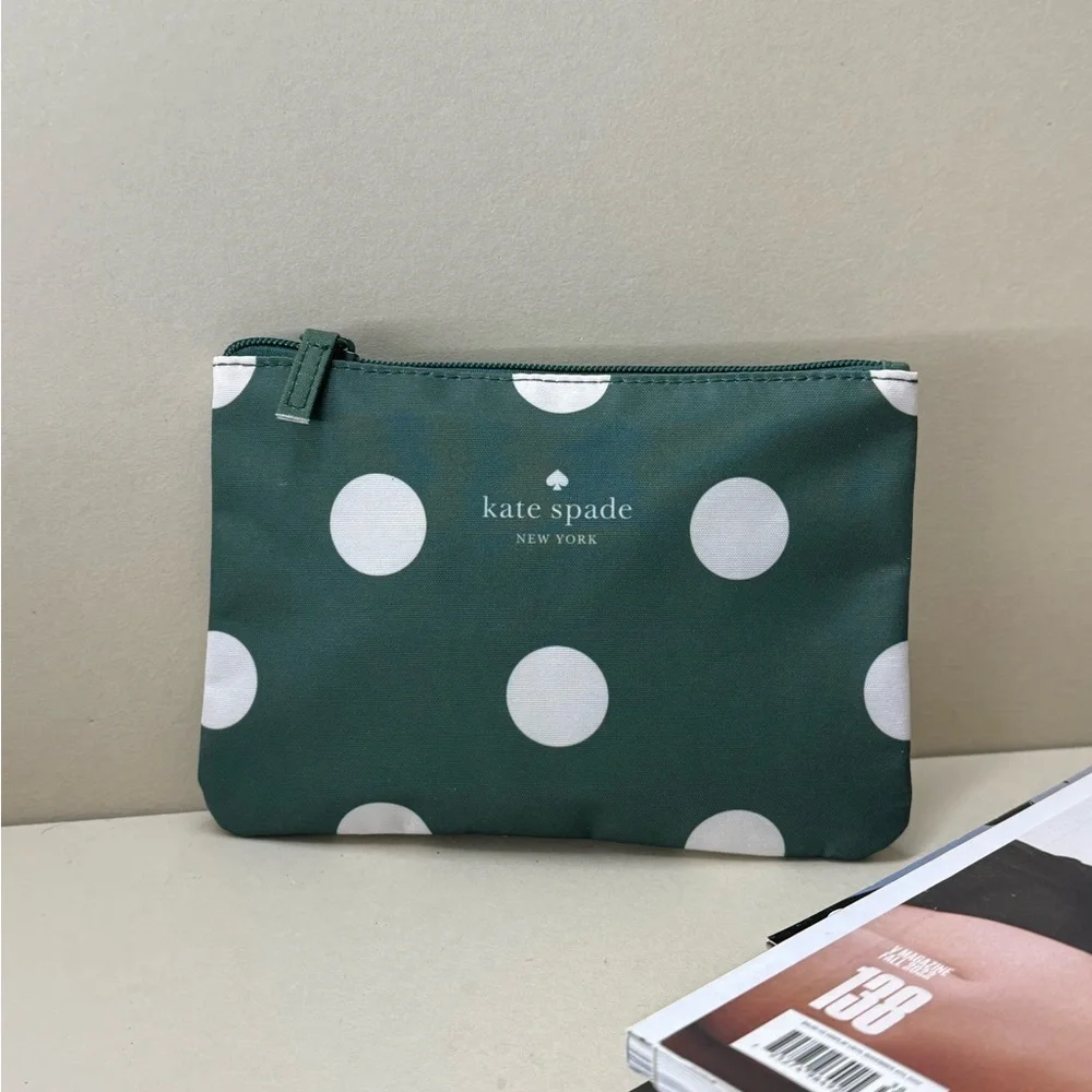 (new+tag) Kate Spade - Rare! 8” x 5.5” travel pouch (cosmetics) polka dot green